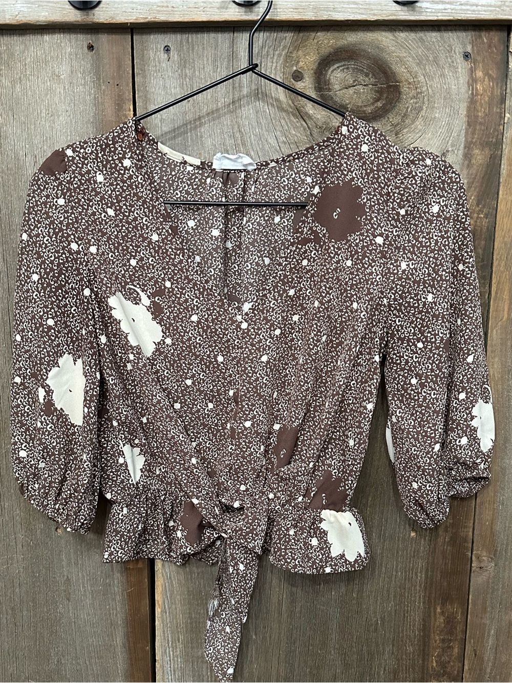 Sienna Sky Floral Leopard Print Flowy V-Neck Blouse in Brown Size XS
